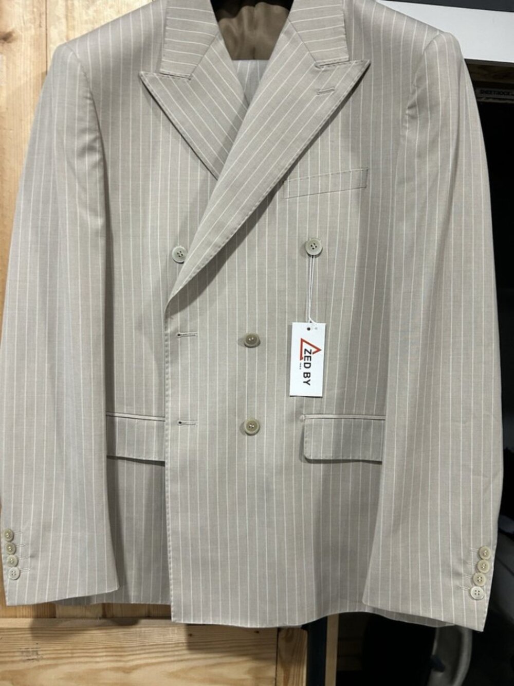 Zed By Men's Double-Breasted Striped Suit Jacket Beige White 46 Six-Button